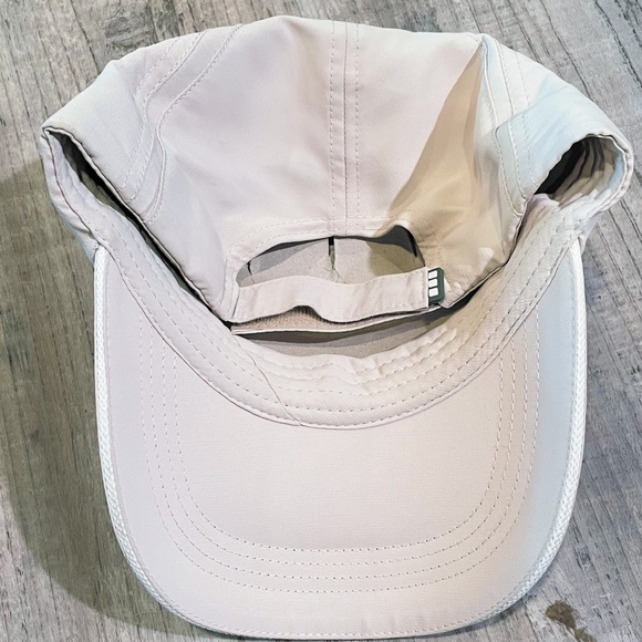 2/$20 Unisex Adjustable Momentum Ballcap Beige / White NWT - Picture 7 of 7